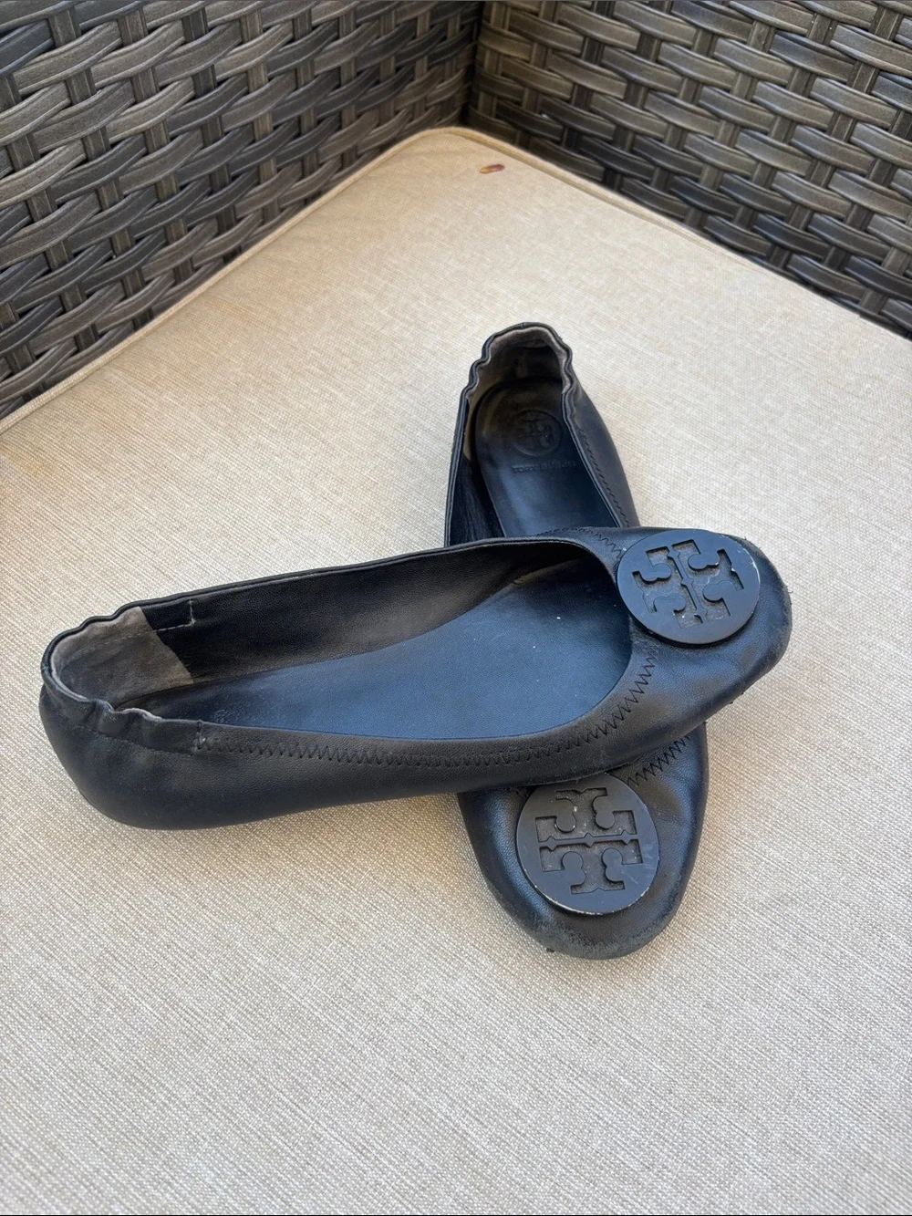 Tory Burch Black Leather Logo Round-Toe Ballet Flats